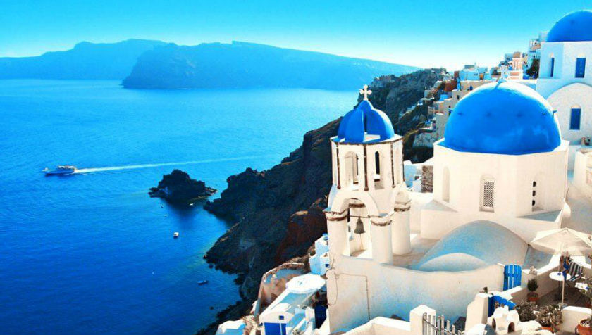 best sailing destinations in the Mediterranean Santorini