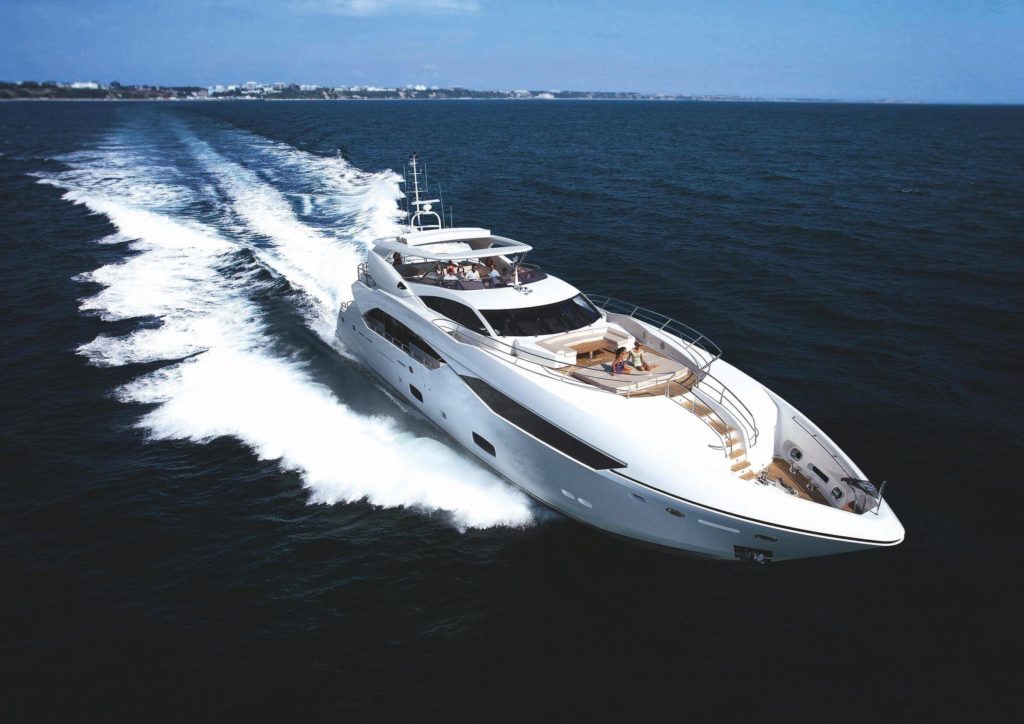  N°9 SUNSEEKER SPORT YACHT