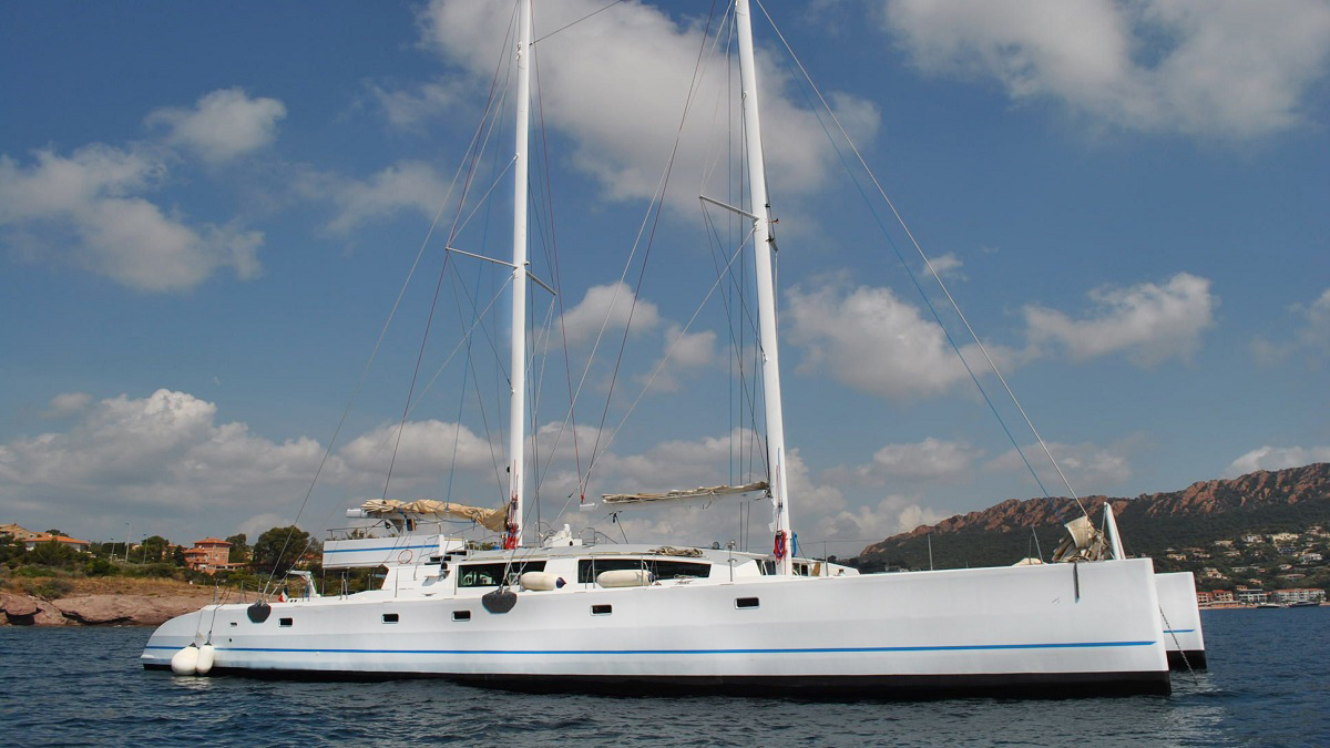 25 meter catamaran