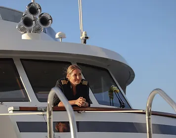 private yacht charter crew salary