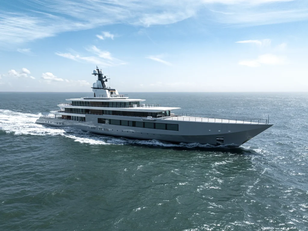 difference between mega yacht and superyacht