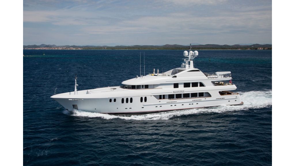 Mustique yacht below deck