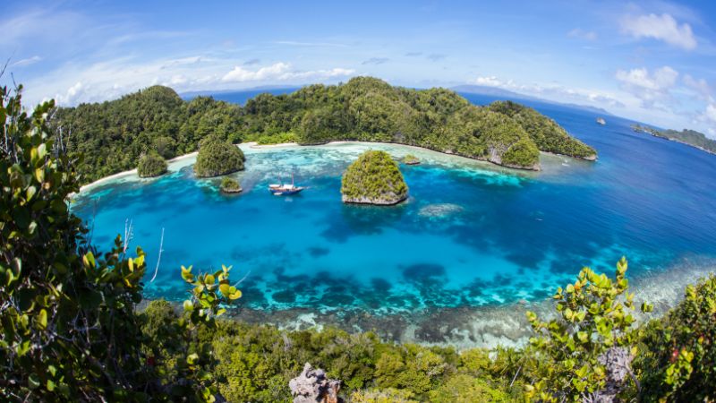 raja ampat aerial view yacht