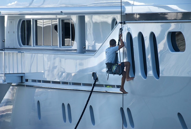 yacht crew cleanning